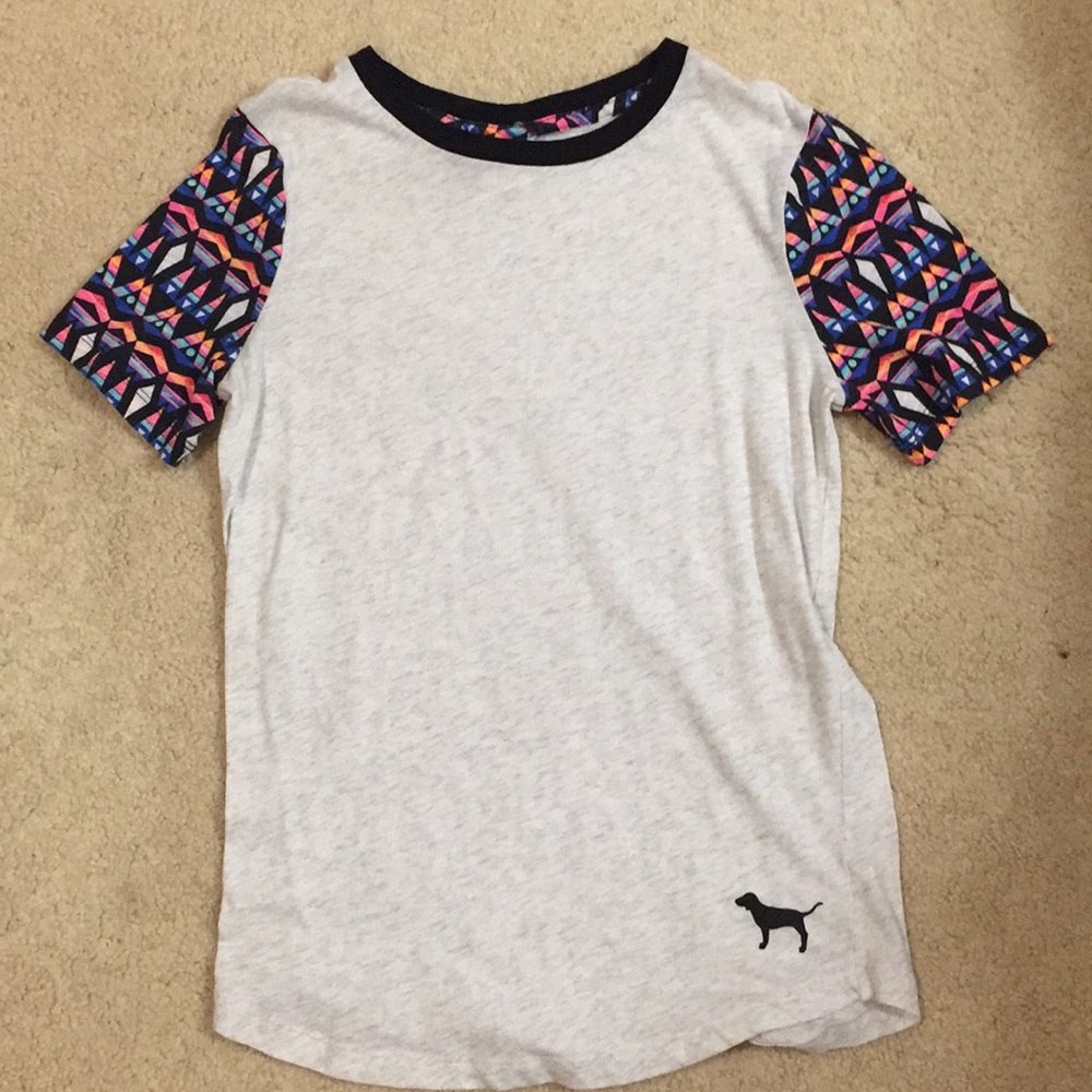 women’s VSPINK tee shirt
